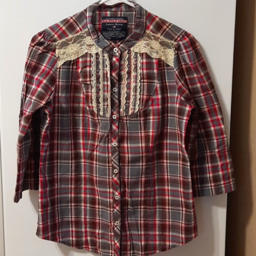 Western Plaid 3/4 Sleeve Top. Size Juniors Large.